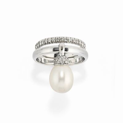 Anello con perla coltivata e diamanti, oro bianco 18k