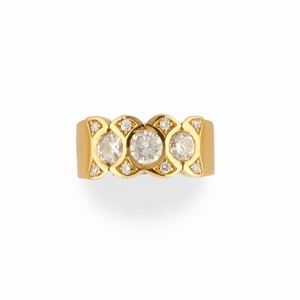 - Anello con diamanti