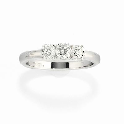 Anello trilogy in oro bianco 18k con diamanti