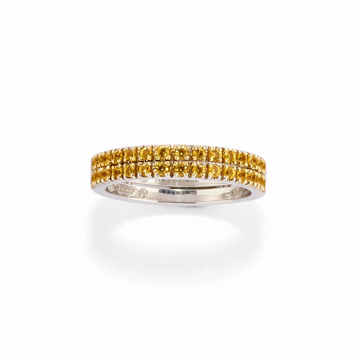 Sei anelli scomponibili in oro bianco 18k con diamanti e zaffiri