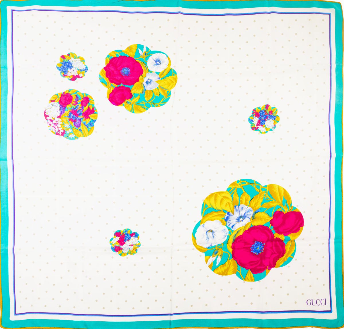 Must De Cartier e Gucci - Lotto Composto da Due Foulard