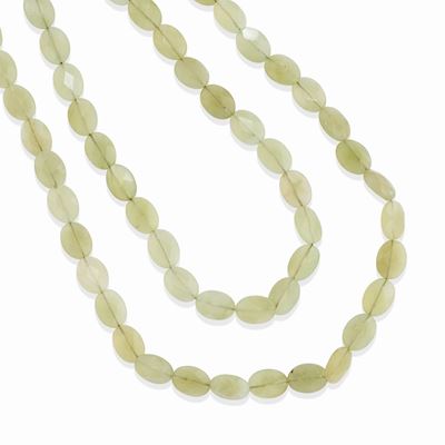 Collana in oro giallo 18k con inserti ovali in giada