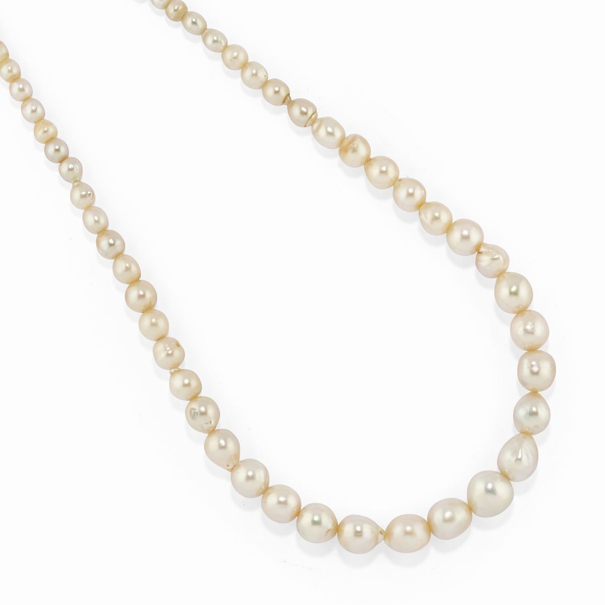 Due collane con perle coltivate in oro e argento