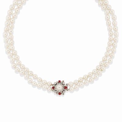 Collana in oro bianco 18k con perle coltivate giapponesi e diamanti