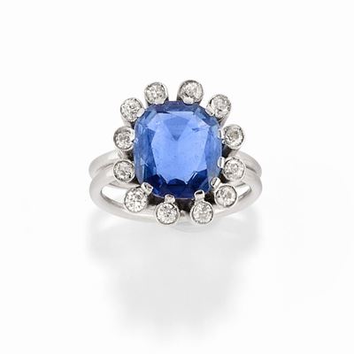 Anello con zaffiro Ceylon taglio cuscino, oro bianco 18k