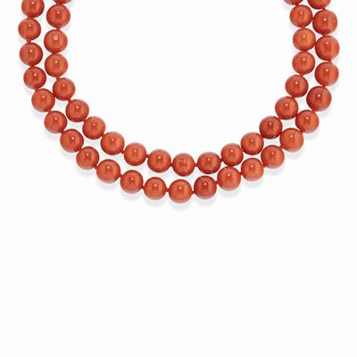 Collana in oro giallo 18k con corallo rosso