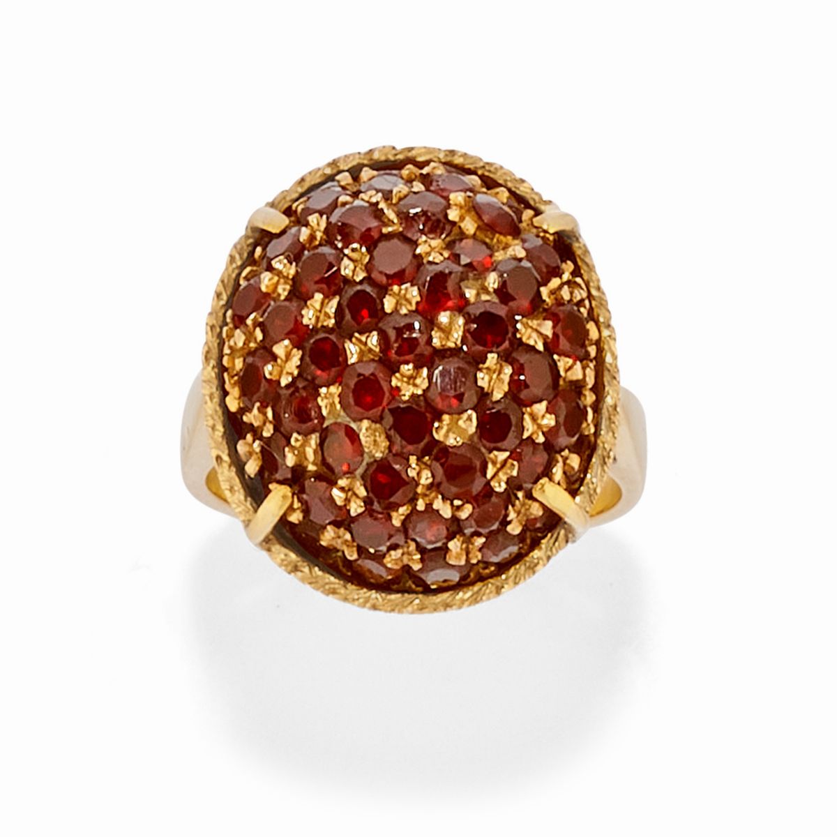 Due anelli in oro giallo 18k con granati e diamante