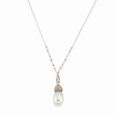 Collana in platino con perla coltivata e diamanti