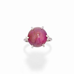  - Anello con rubino