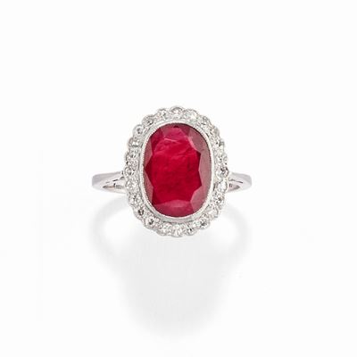 Anello in platino con rubino Burma e diamanti