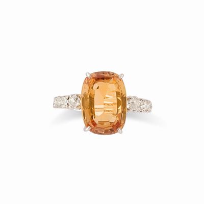 Anello con Topazio Imperiale