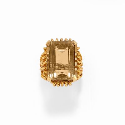 Anello con quarzo taglio rettangolare, oro giallo 14k