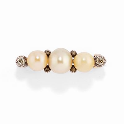 Spilla in argento e oro giallo con perle coltivate e diamanti
