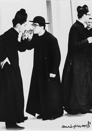 Io non ho mani che mi accarezzino il volto