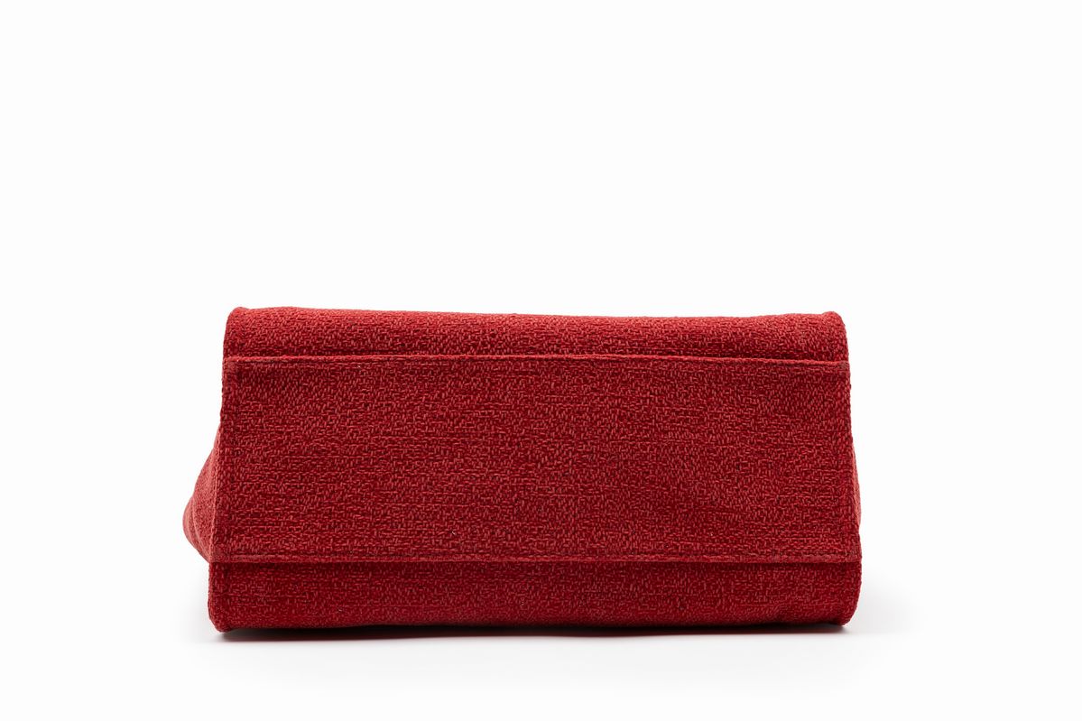 Chanel - Borsa Deauville, Tessuto color amaranto con manici in pelle e tracolla a catena