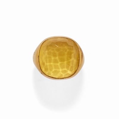 Anello in oro giallo 18k con quarzo citrino, forma cuscino taglio briolette