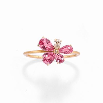 Anello in oro rosa 18k con zaffiri rosa e diamanti