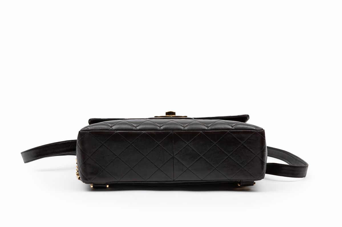 Chanel - Borsa a zainetto in pelle matelassé nera, 1994