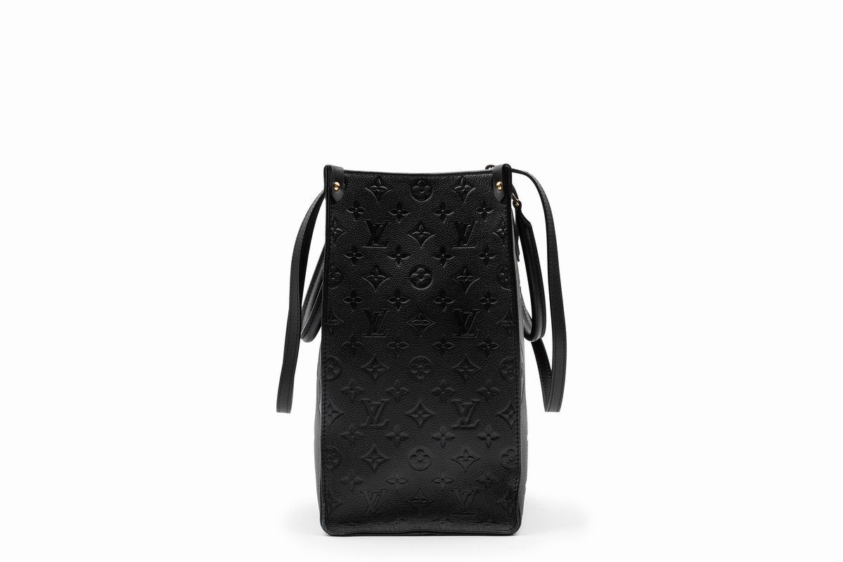 Louis Vuitton - Borsa OnTheGo in pelle macro monogram nera