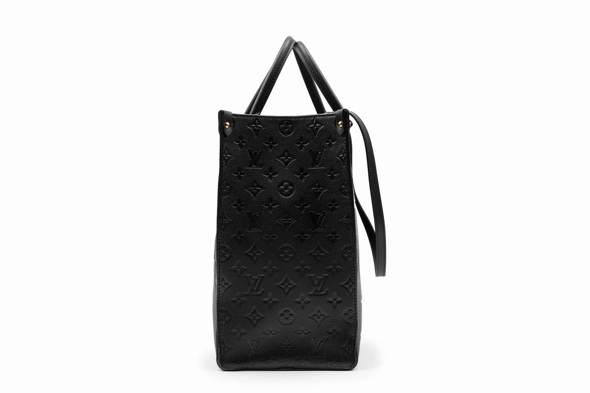 Louis Vuitton - Borsa OnTheGo in pelle macro monogram nera