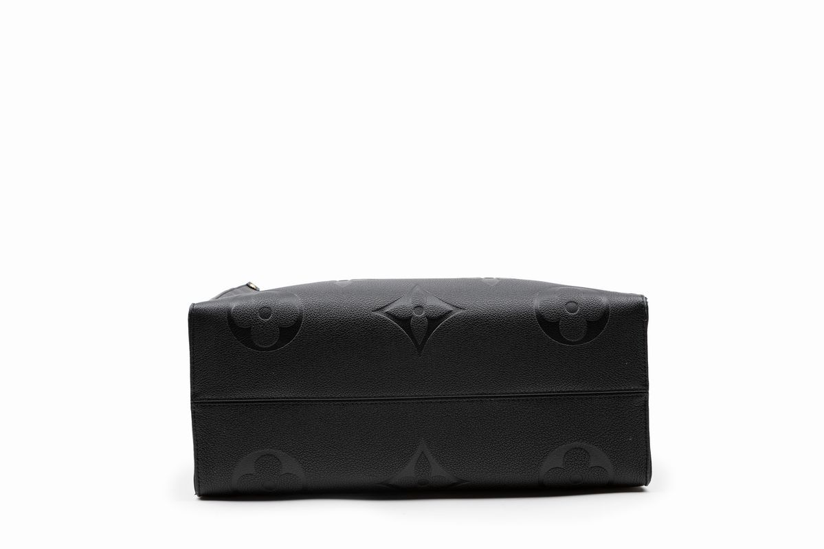 Louis Vuitton - Borsa OnTheGo in pelle macro monogram nera