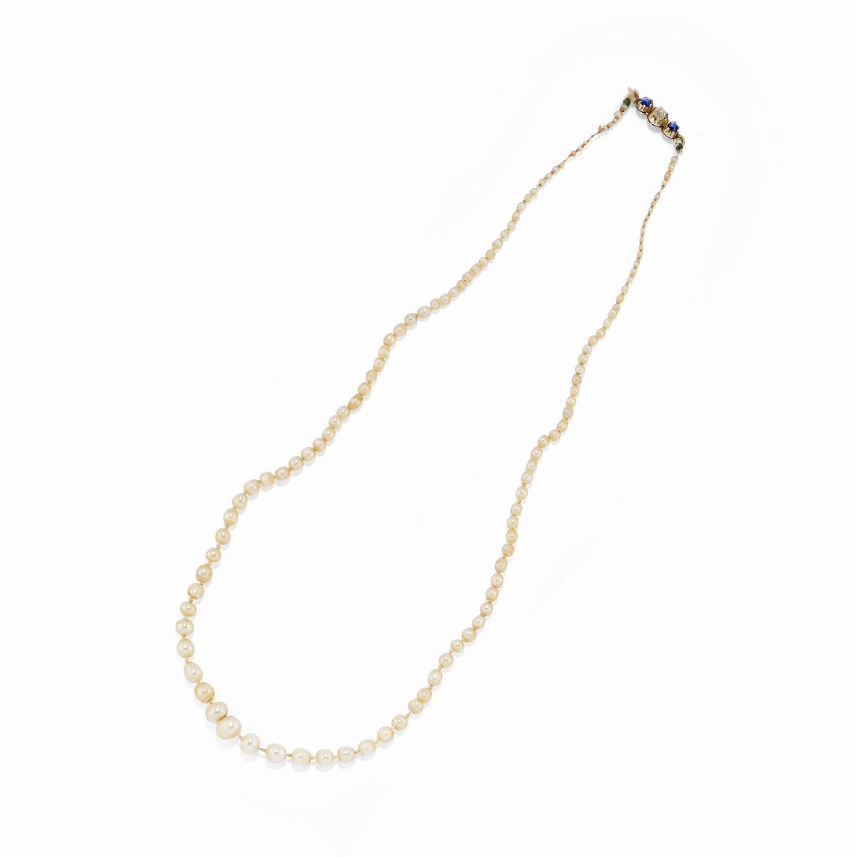 Collana e spilla in argento e oro giallo con perle, diamanti e zaffiri