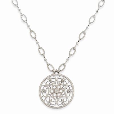 Collana in oro bianco 18k con diamanti taglio brillante