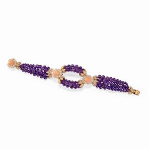 Bracelet with amethysts and pink coral