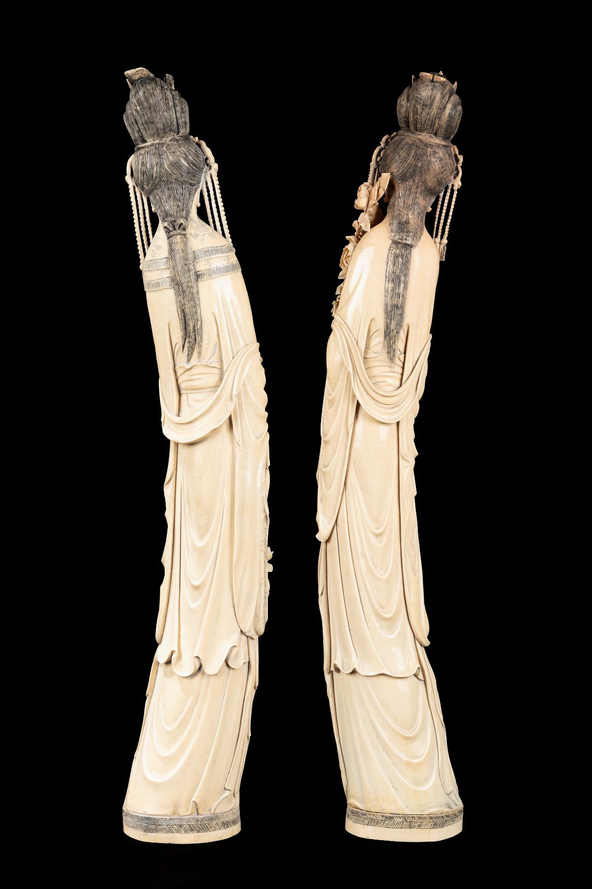 Cina, Fine dinastia Qing, Due grandi sculture in avorio