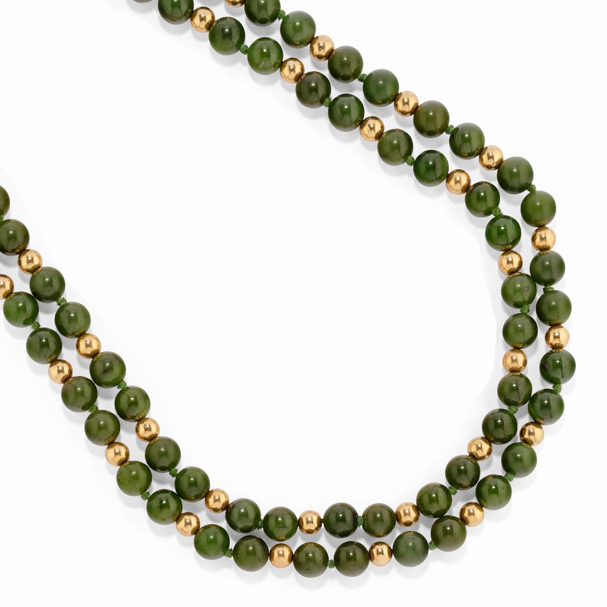 Due collane in oro giallo 18k con pietre dure: corallo bianco e giada nefrite