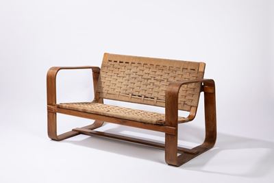 Divanetto in legno curvato e corda intrecciata