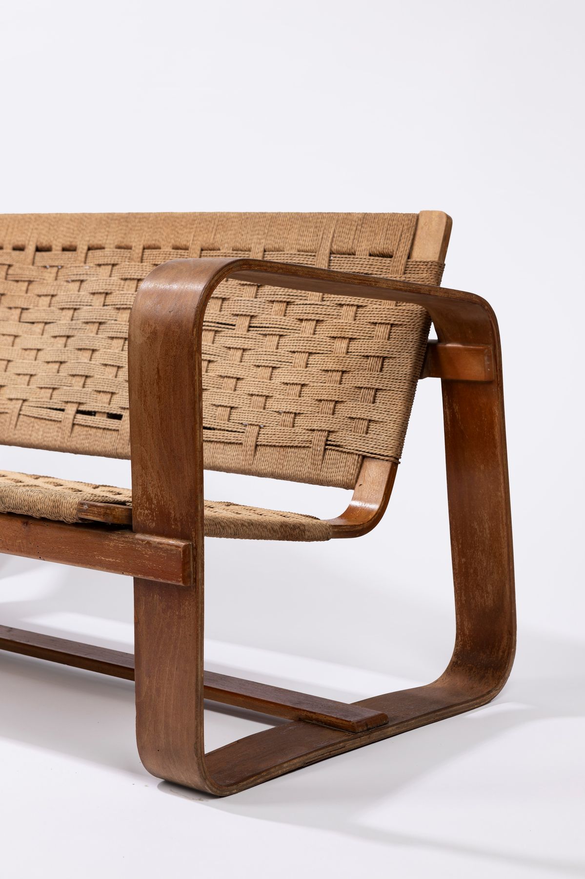 Giuseppe Pagano Pogatschnig - Divanetto in legno curvato e corda intrecciata