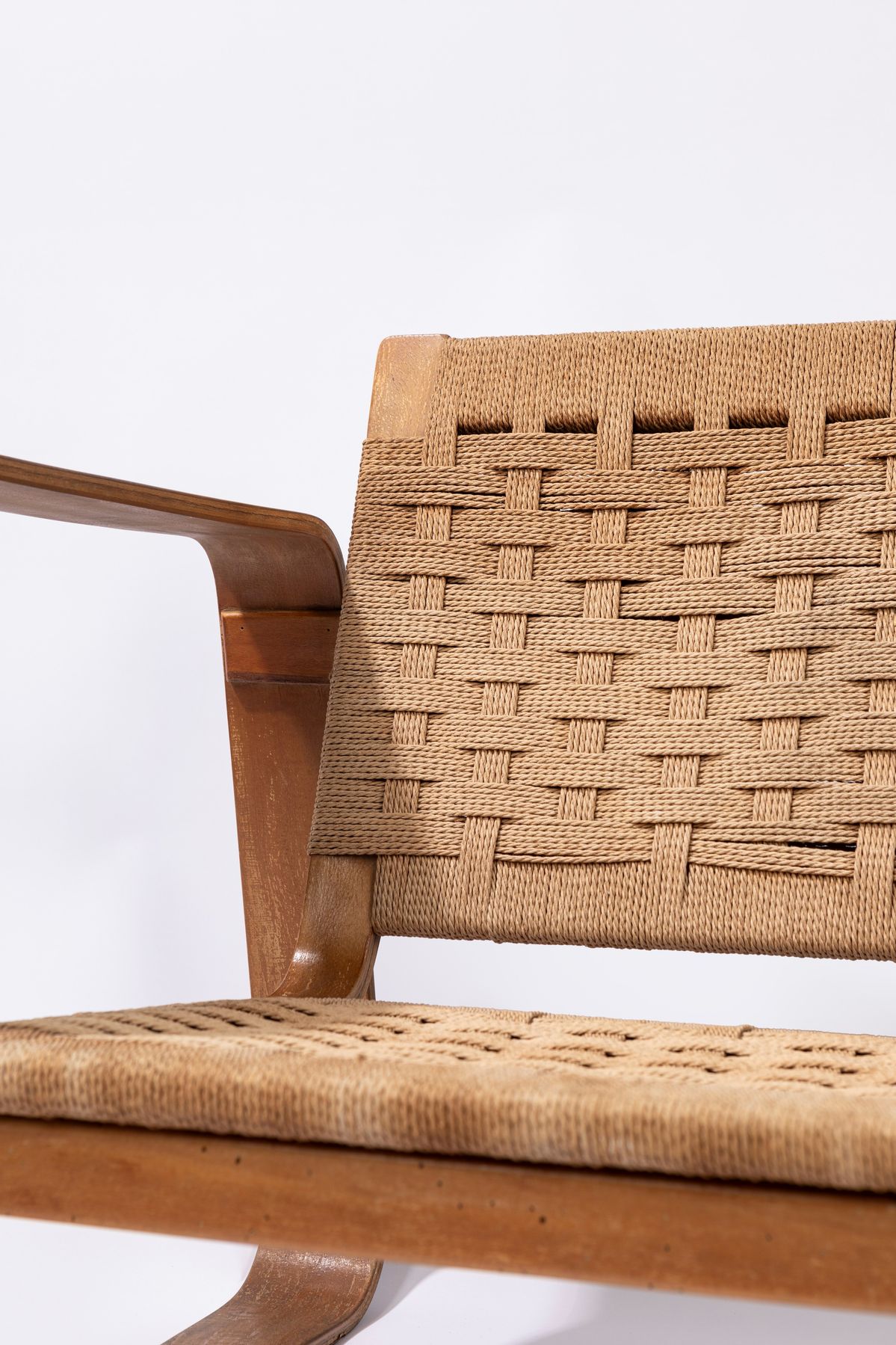 Giuseppe Pagano Pogatschnig - Divanetto in legno curvato e corda intrecciata
