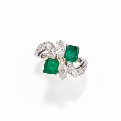 Anello con smeraldi e diamanti in oro bianco 18k