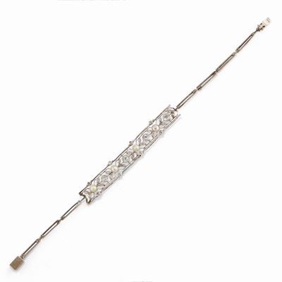 Bracciale in platino con diamanti e perle coltivate, circa 1920