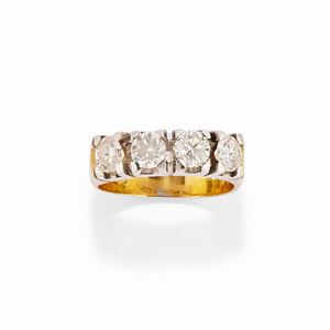  - Anello con diamanti