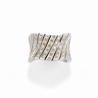 Anello con diamanti, oro bianco 18k
