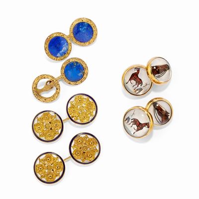 Tre coppie di polsini in oro giallo 18k con pietre dure