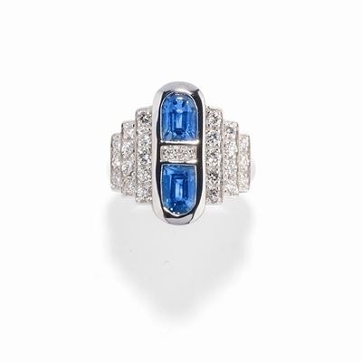 Anello in oro bianco 18k con zaffiri Ceylon e diamanti