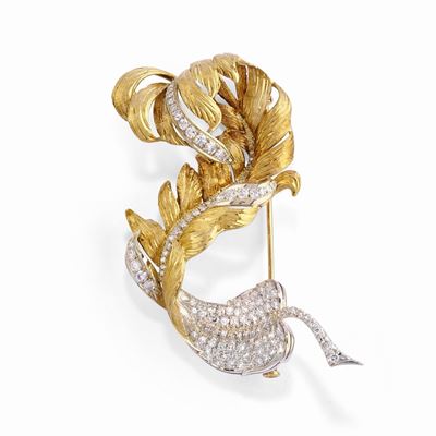 Spilla in oro bicolore 18K con diamanti taglio huit-huit