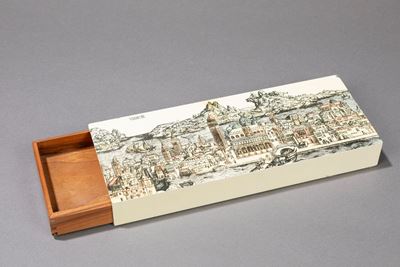 Fornasetti, Scatola in legno e metallo serigrafato, circa 1950