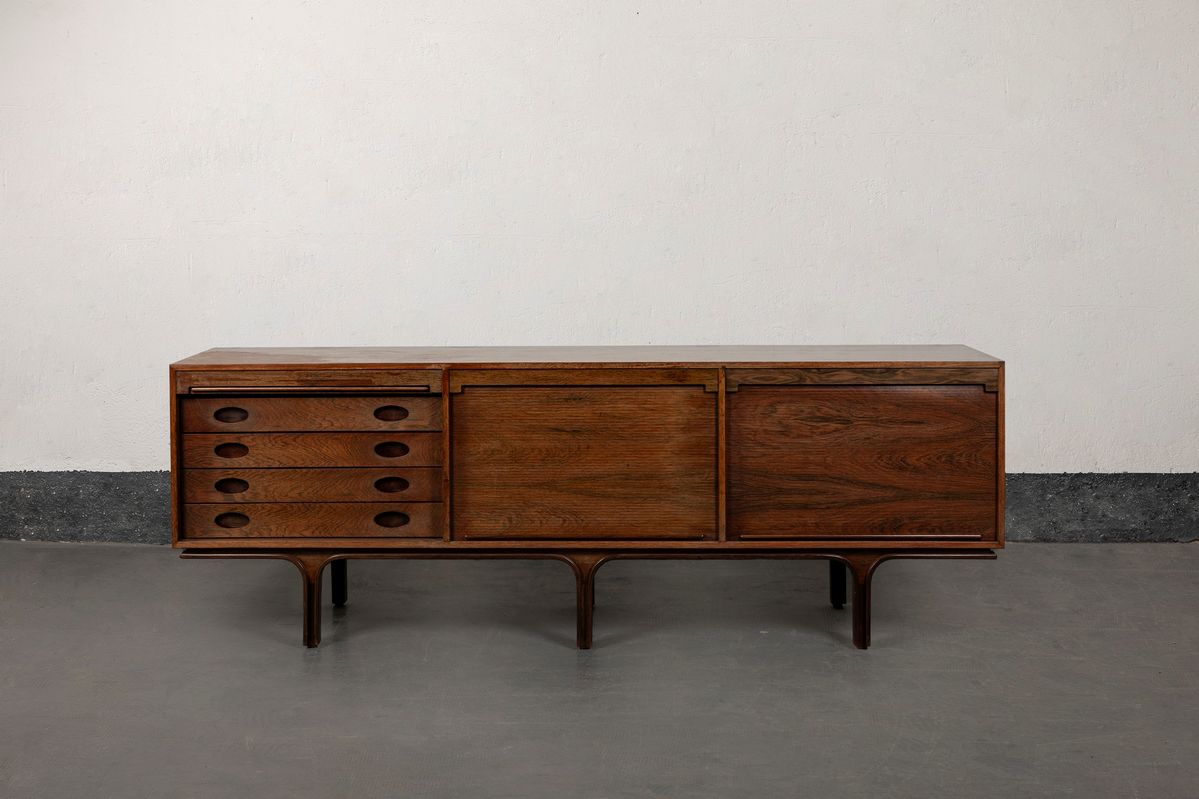 Gianfranco Frattini - Mobile Model 501 in teak con serrande scorrevoli