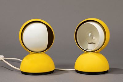 Coppia di lampade da tavolo modello Eclisse, Metallo verniciato giallo