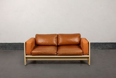 Divano 'Bastiano', legno verniciato e pelle, 1960 circa