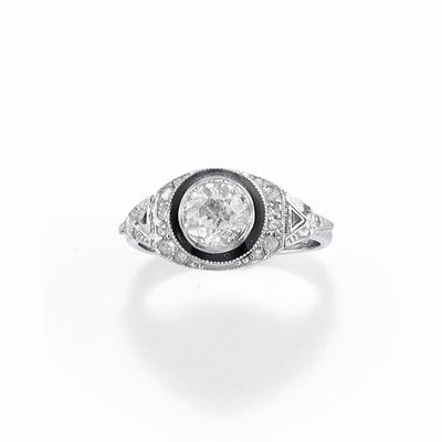 Anello in oro bianco 18k con diamante taglio vecchio