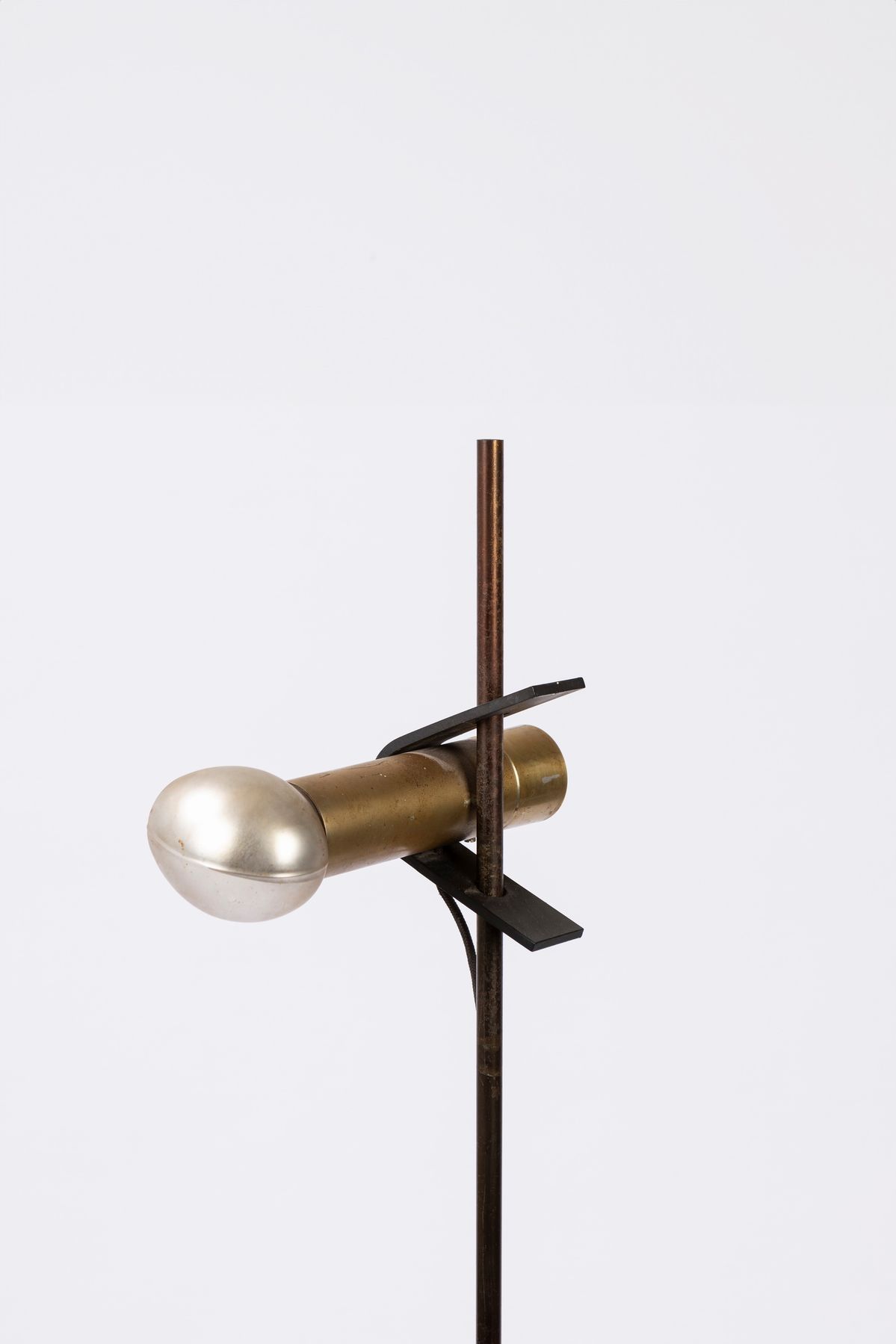Renato Forti - Lampada da terra Modello 399, metallo e ottone, h 143 cm