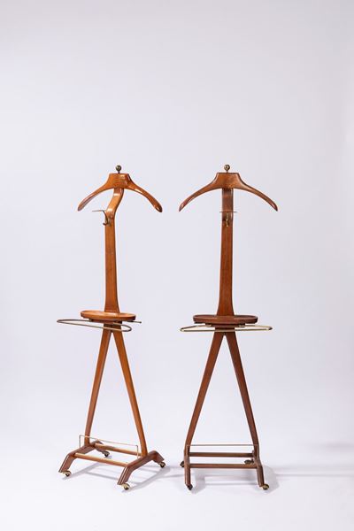 Due servomuto in legno con dettagli in ottone