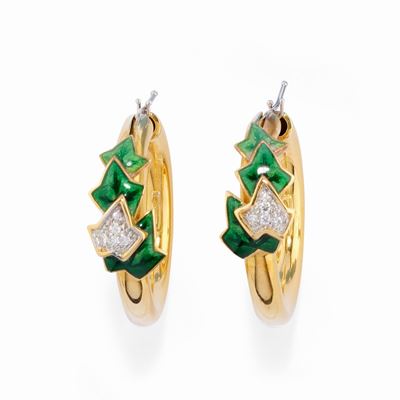 Orecchini in oro giallo 18k con smalto verde e diamanti