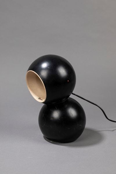 Lampada Arteluce, Modello 541 in metallo smaltato