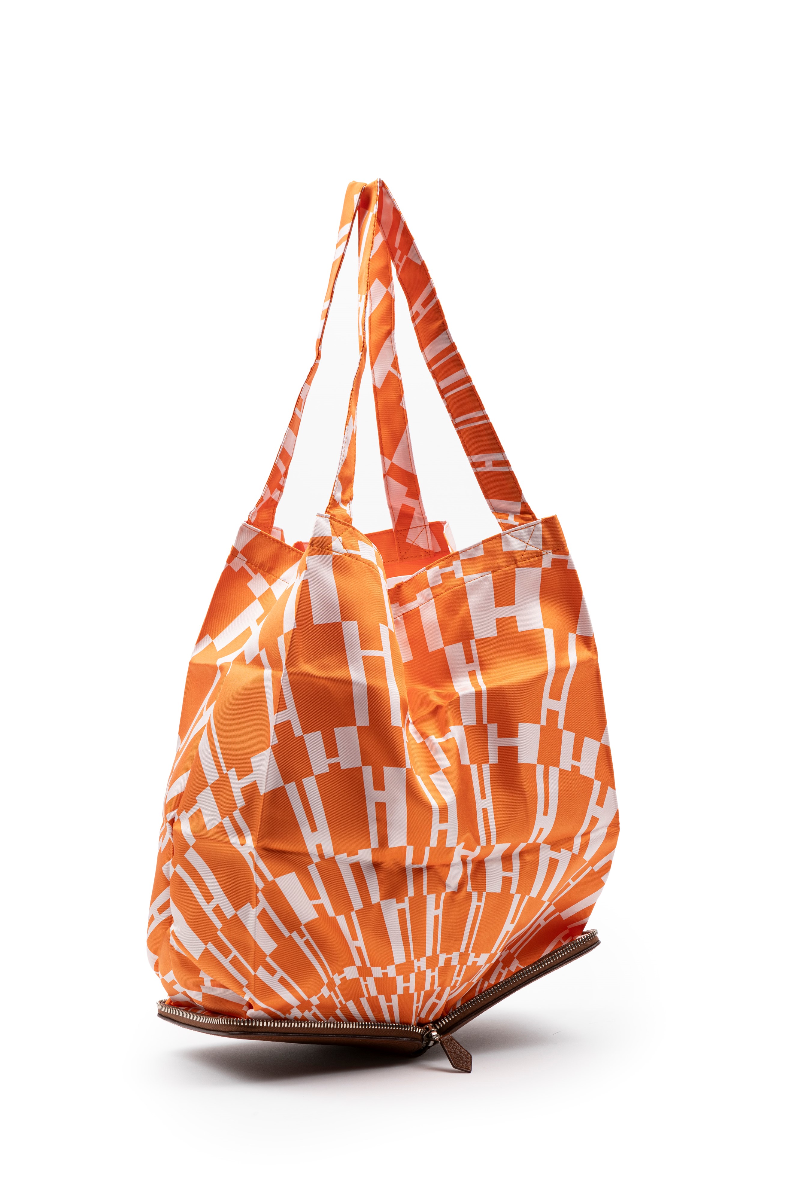 Hermès - Borsa Silkypop, seta bianca e arancione con astuccio in pelle marrone